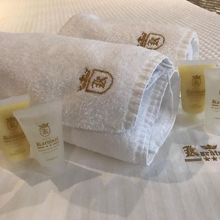 בלאגובגראד Hotel Kardinal מראה חיצוני תמונה