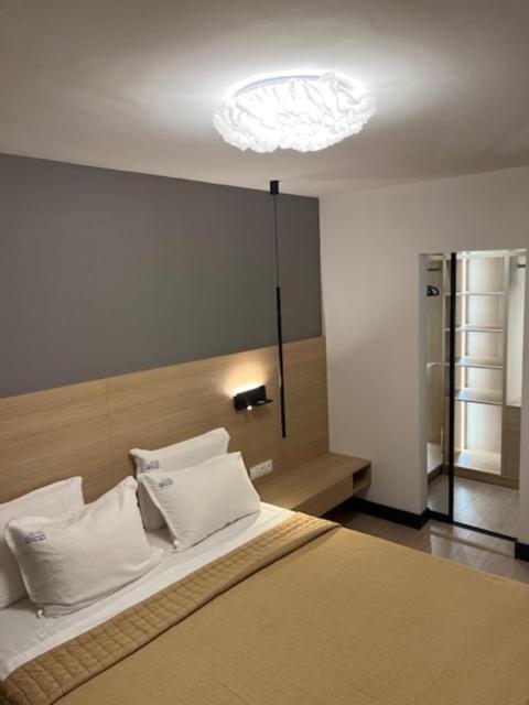 בלאגובגראד Hotel Kardinal מראה חיצוני תמונה