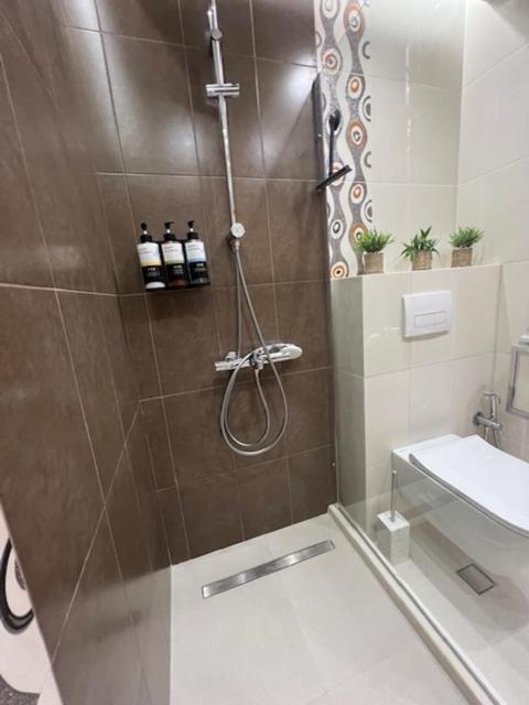 בלאגובגראד Hotel Kardinal מראה חיצוני תמונה