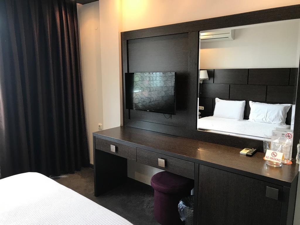 בלאגובגראד Hotel Kardinal מראה חיצוני תמונה